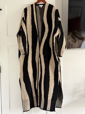 Long Zebra-Stripe Knit Cardigan Sweater - Black & Cream